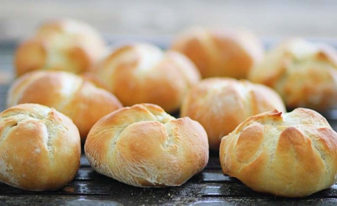 Kaiser rolls