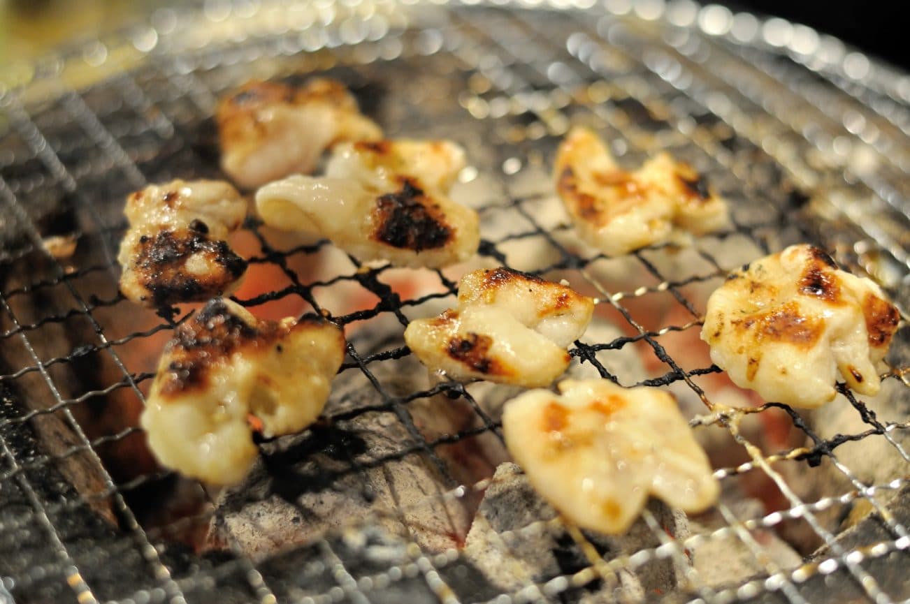 Horumonyaki op de grill