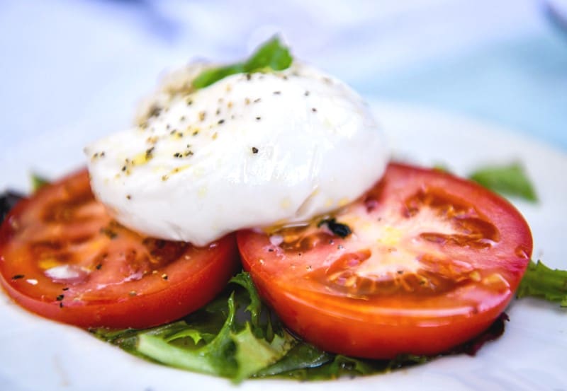 Caprese salatası