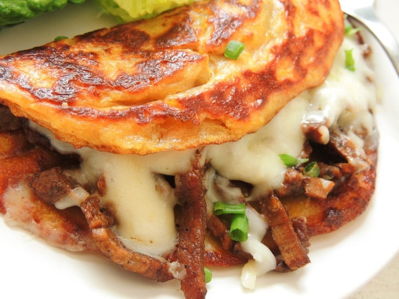Cachapa au fromage et aux chicharr&oacute;n