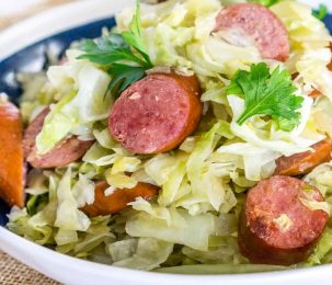 Kielbasa au chou blanc sauté