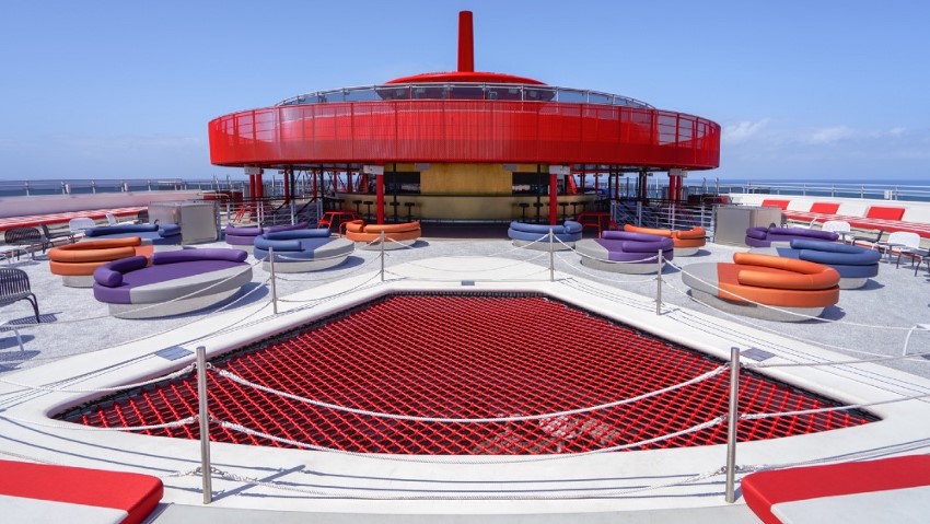 Le club d&rsquo;athl&eacute;tisme et le solarium du Scarlet Lady