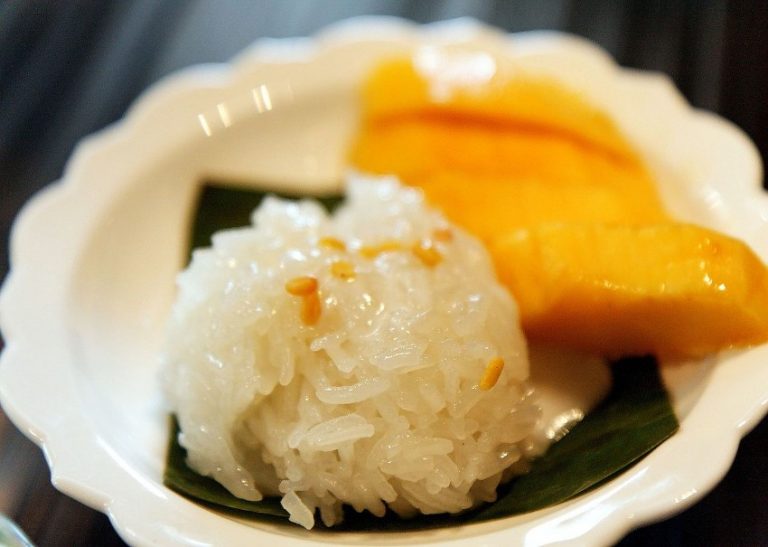 Riz gluant à la mangue (cuisine asiatique)