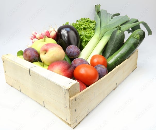 फलों और सब्जियों का टोकरा