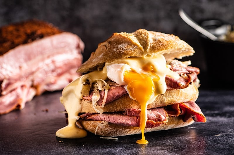 Panino pasta, formaggio e uova