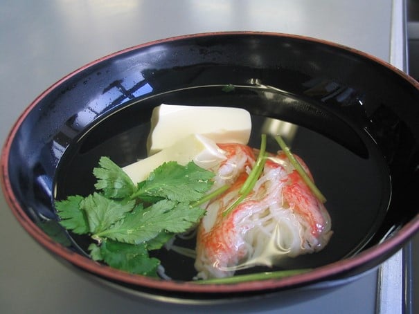 Suimono made with crab and tofu