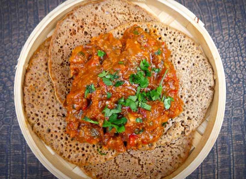 Zigni på injera