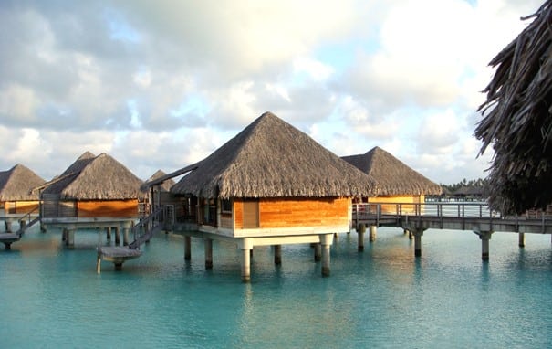 Bungalows sur pilotis de Tahiti