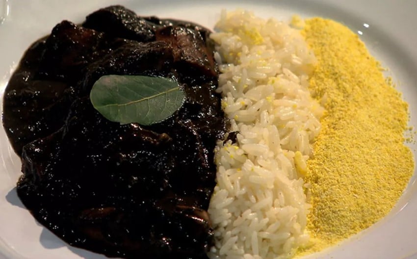 Maniçoba, riz blanc et farine de manioc