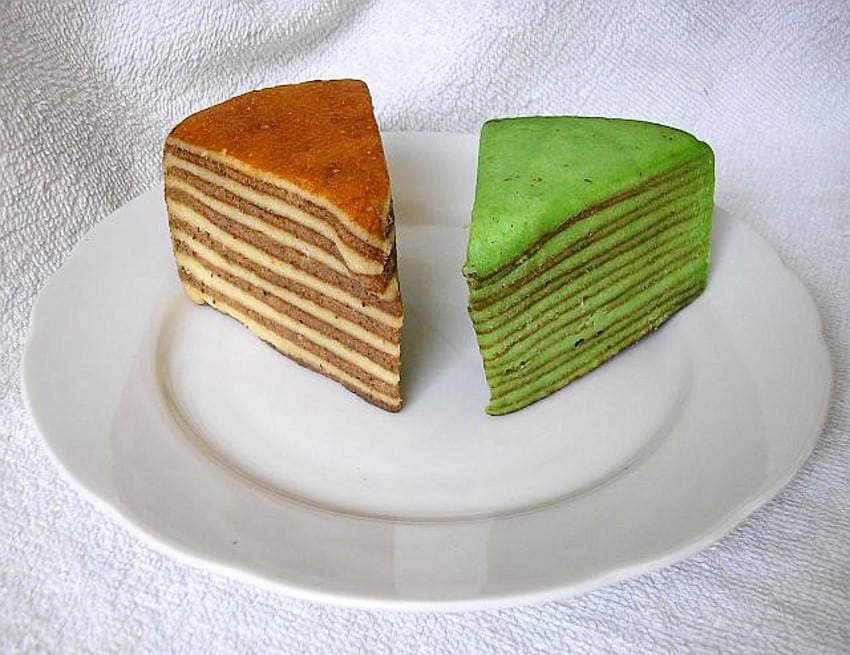 Spekkoek polos dan Spekkoek dengan pandan