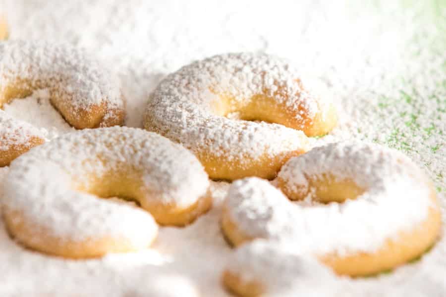 Vanilla crescents