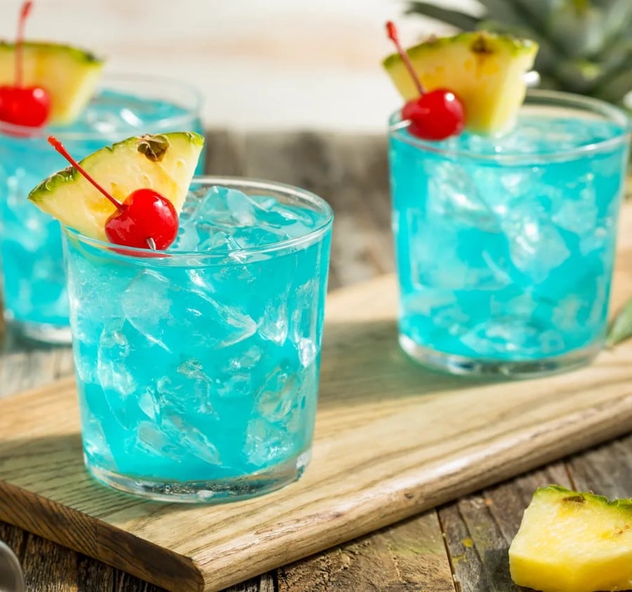 Cocktail blu delle Hawaii