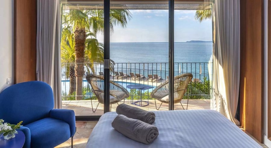 Balcon d’une chambre avec vue sur mer
