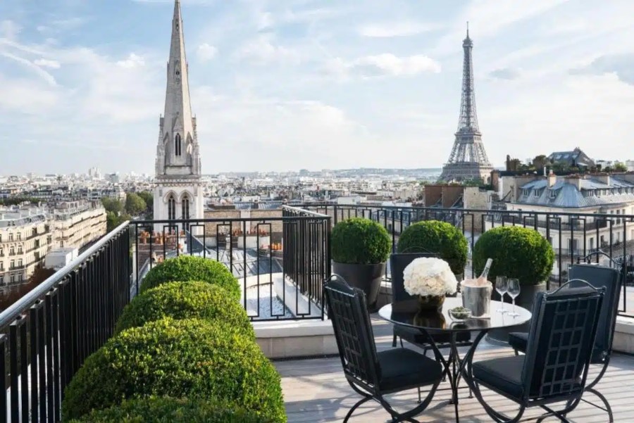 La terrasse du Four Seasons H&ocirc;tel George V &agrave; Paris