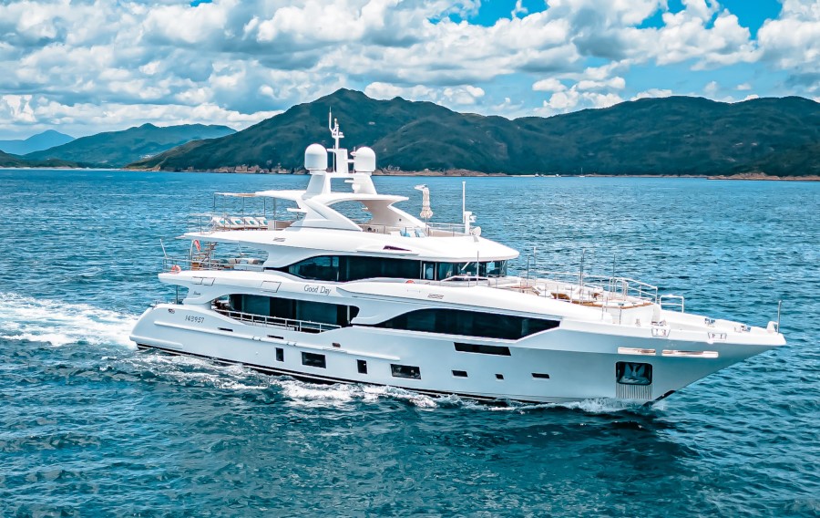 Yatch