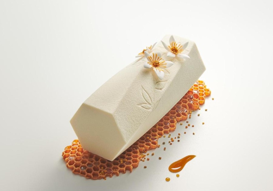 La b&ucirc;che de No&euml;l de l&rsquo;h&ocirc;tel Bristol &agrave; Paris