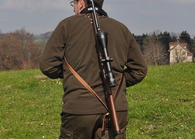Fusil porté en bandoulière