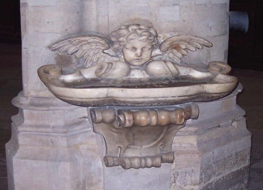 Bénitier de l'église de Saint Germain l'auxerrois